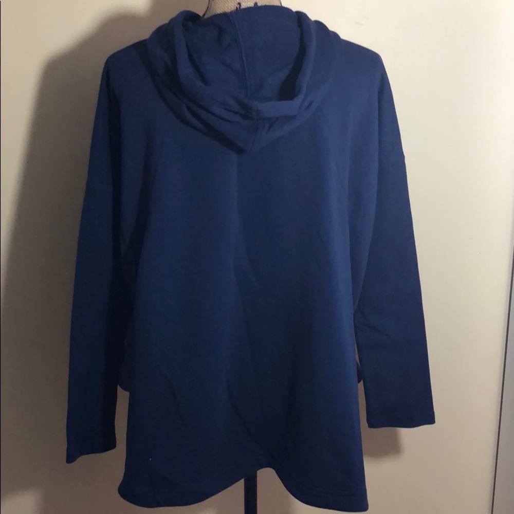 Puma Evo Hooded Cape View 3